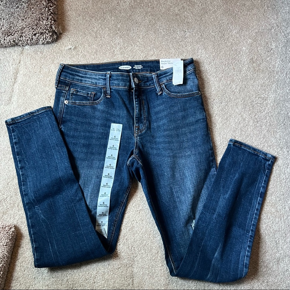 NWT Old Navy Rockstar Super Skinny Mid rise jeans